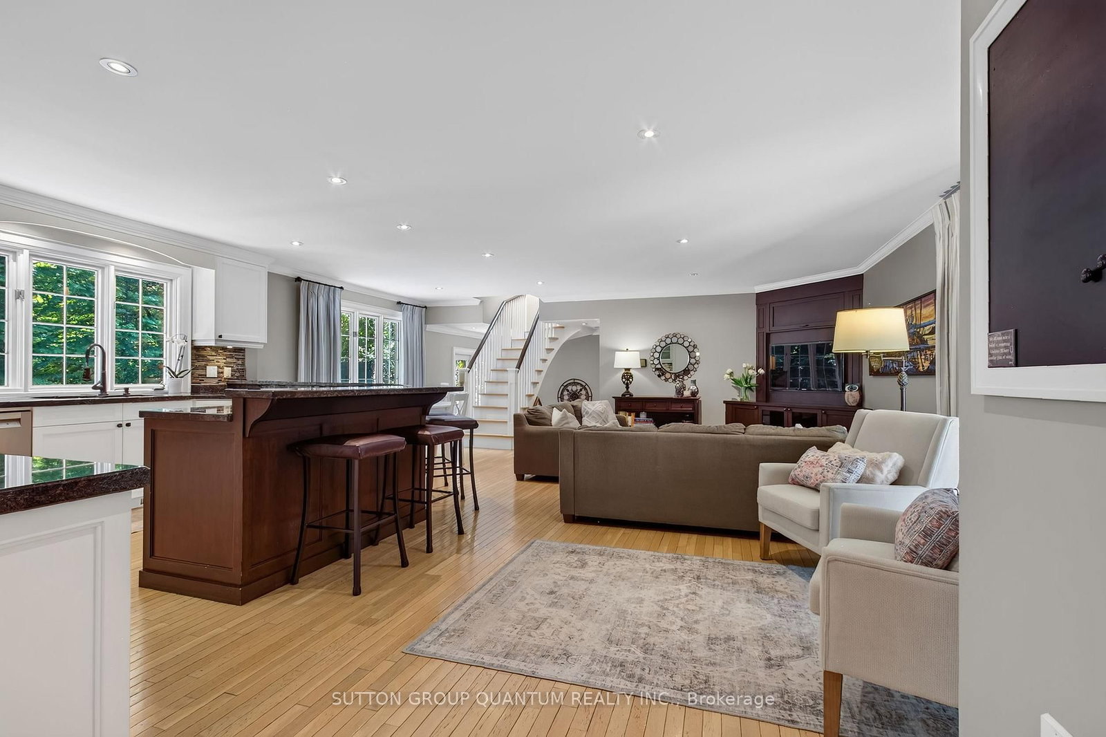 1391 Queen Victoria Avenue • Mississauga, ON photo 14