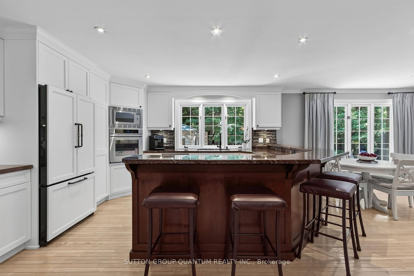 1391 Queen Victoria Avenue • Mississauga, ON photo 15