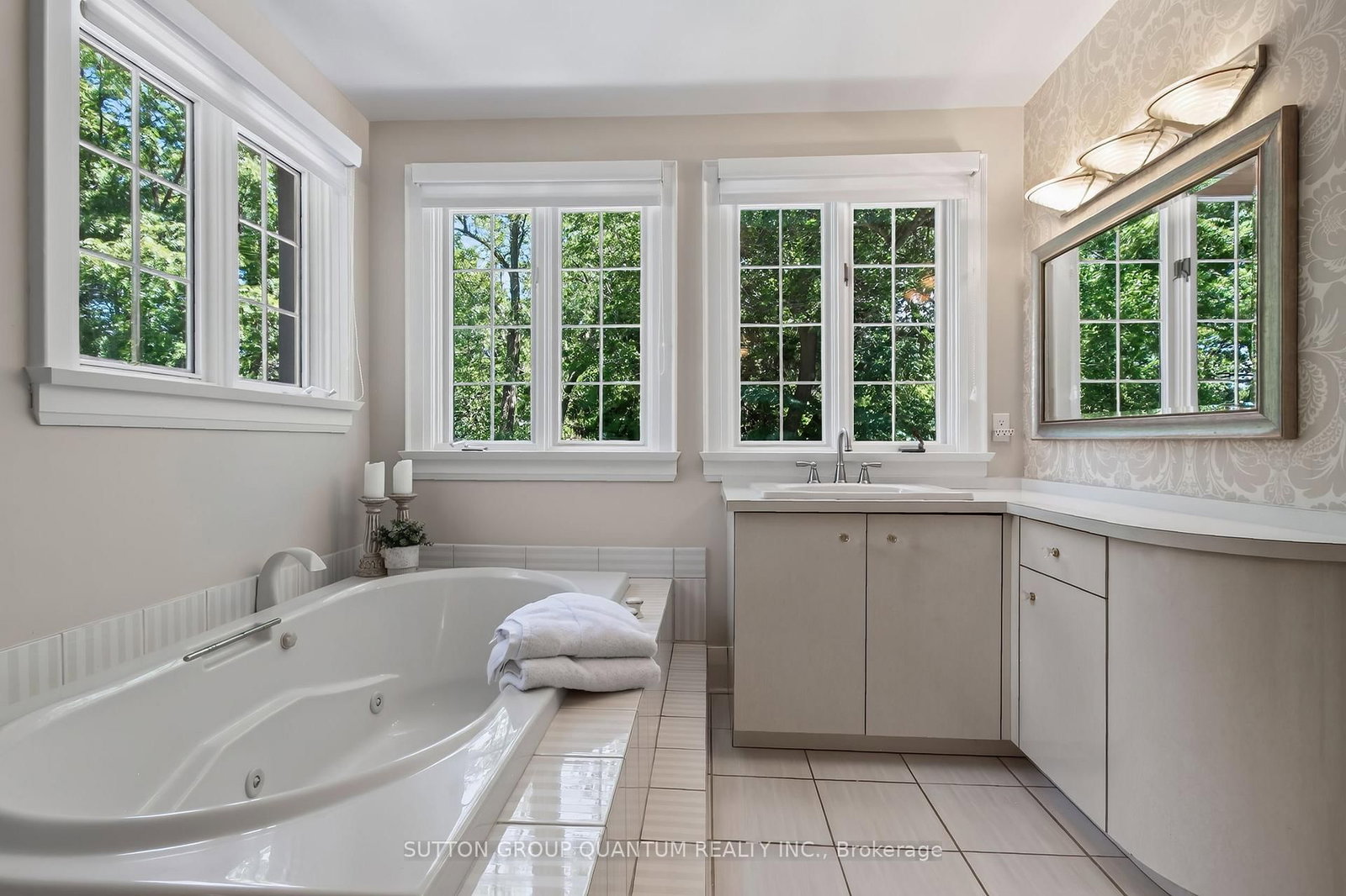 1391 Queen Victoria Avenue • Mississauga, ON photo 30