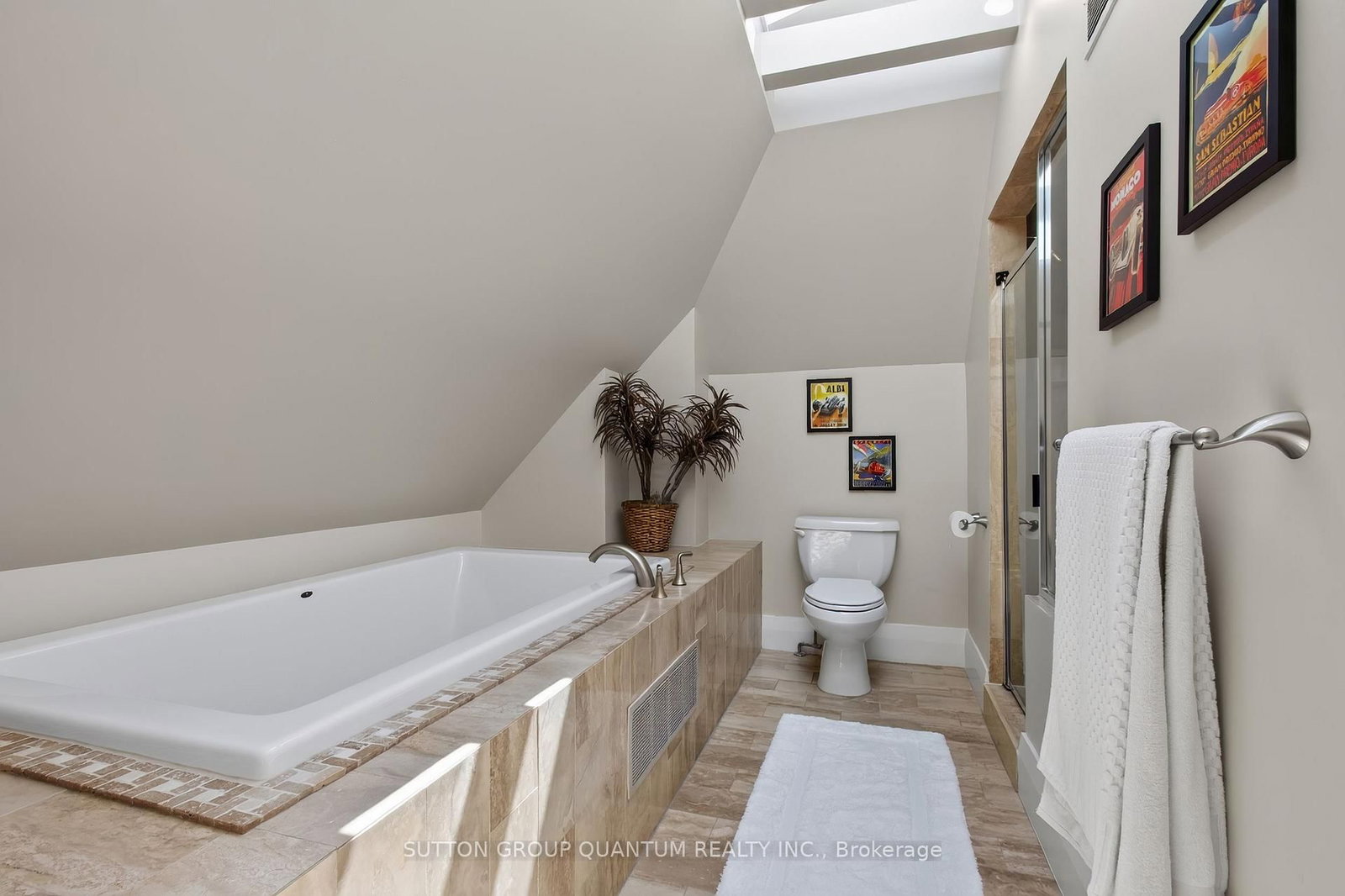 1391 Queen Victoria Avenue • Mississauga, ON photo 35