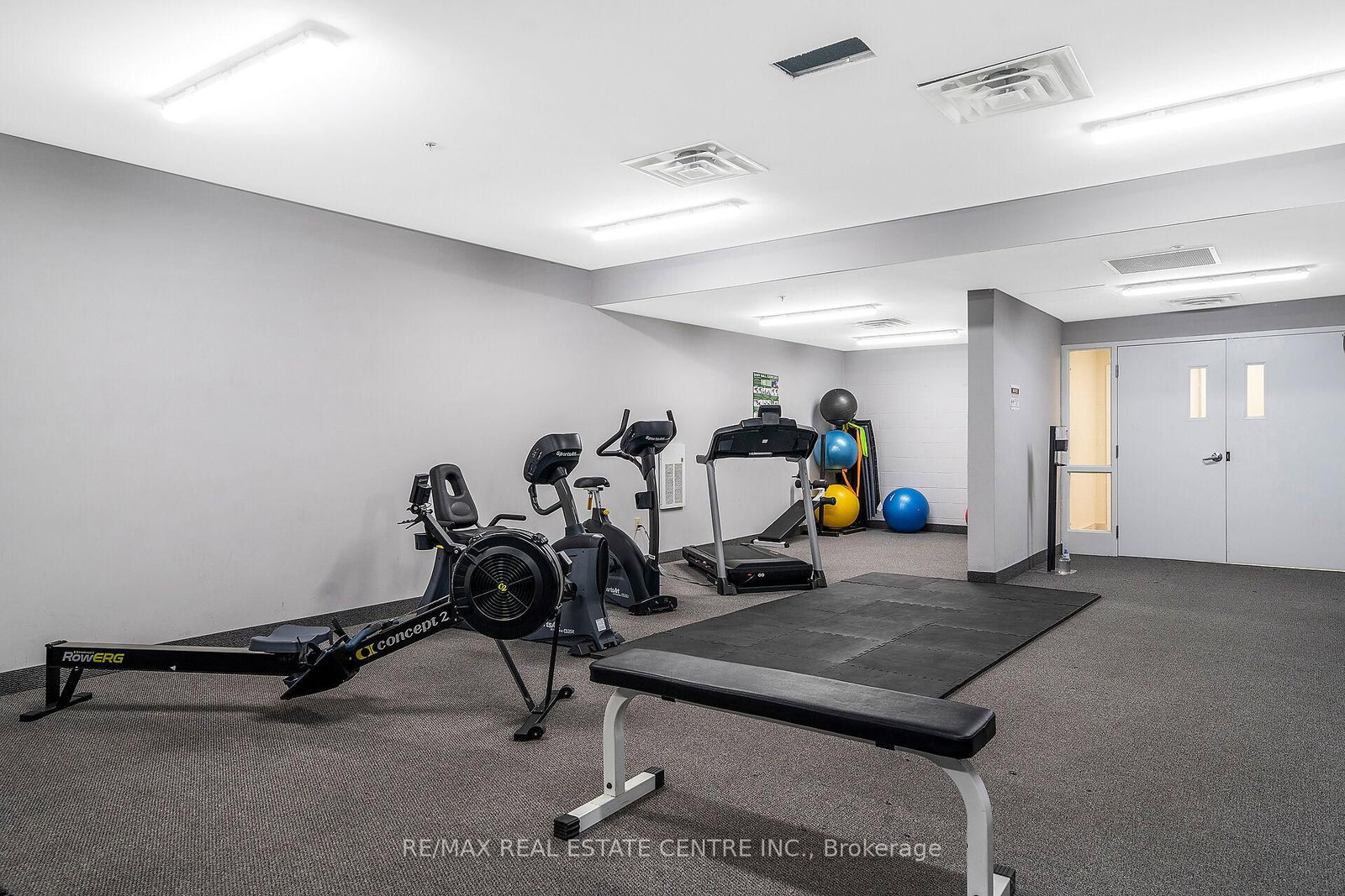 20 Mcfarlane Drive • #1504 • Halton Hills, ON photo 16