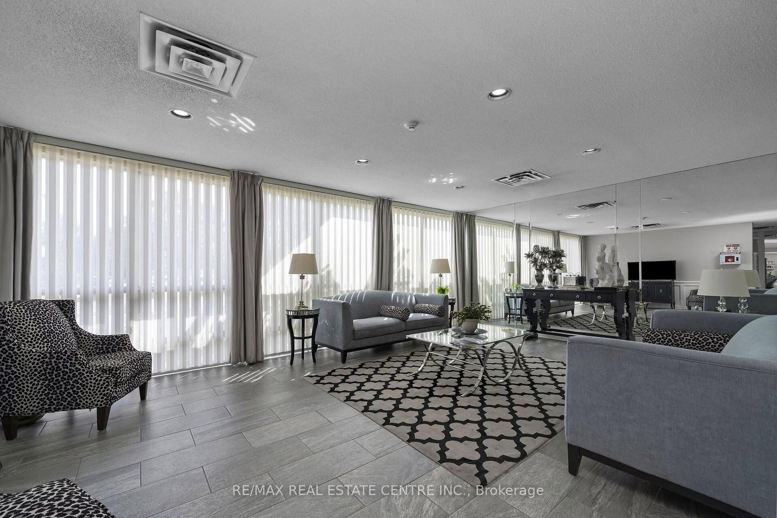 20 Mcfarlane Drive • #1504 • Halton Hills, ON photo 22