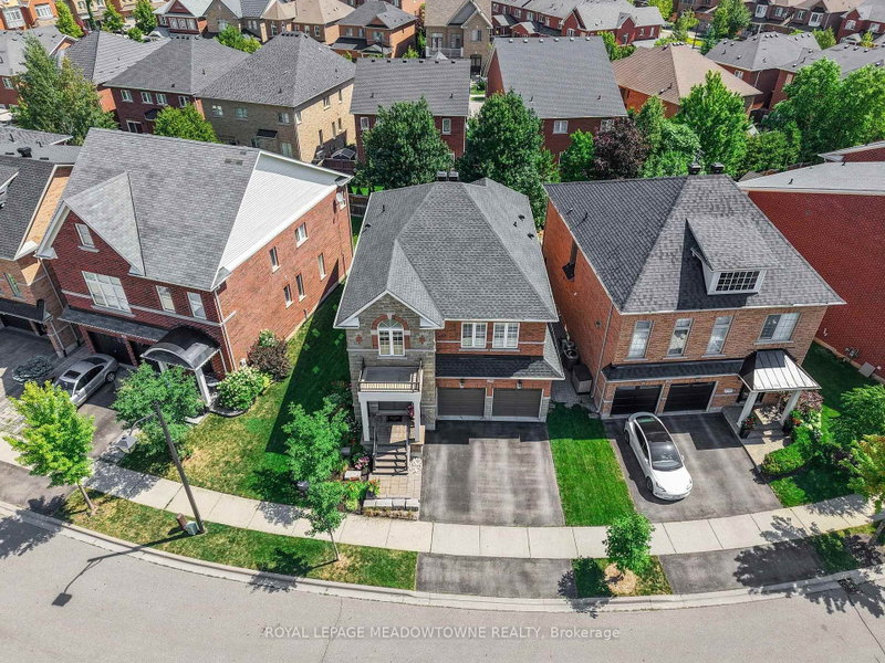 395 Malboeuf Court