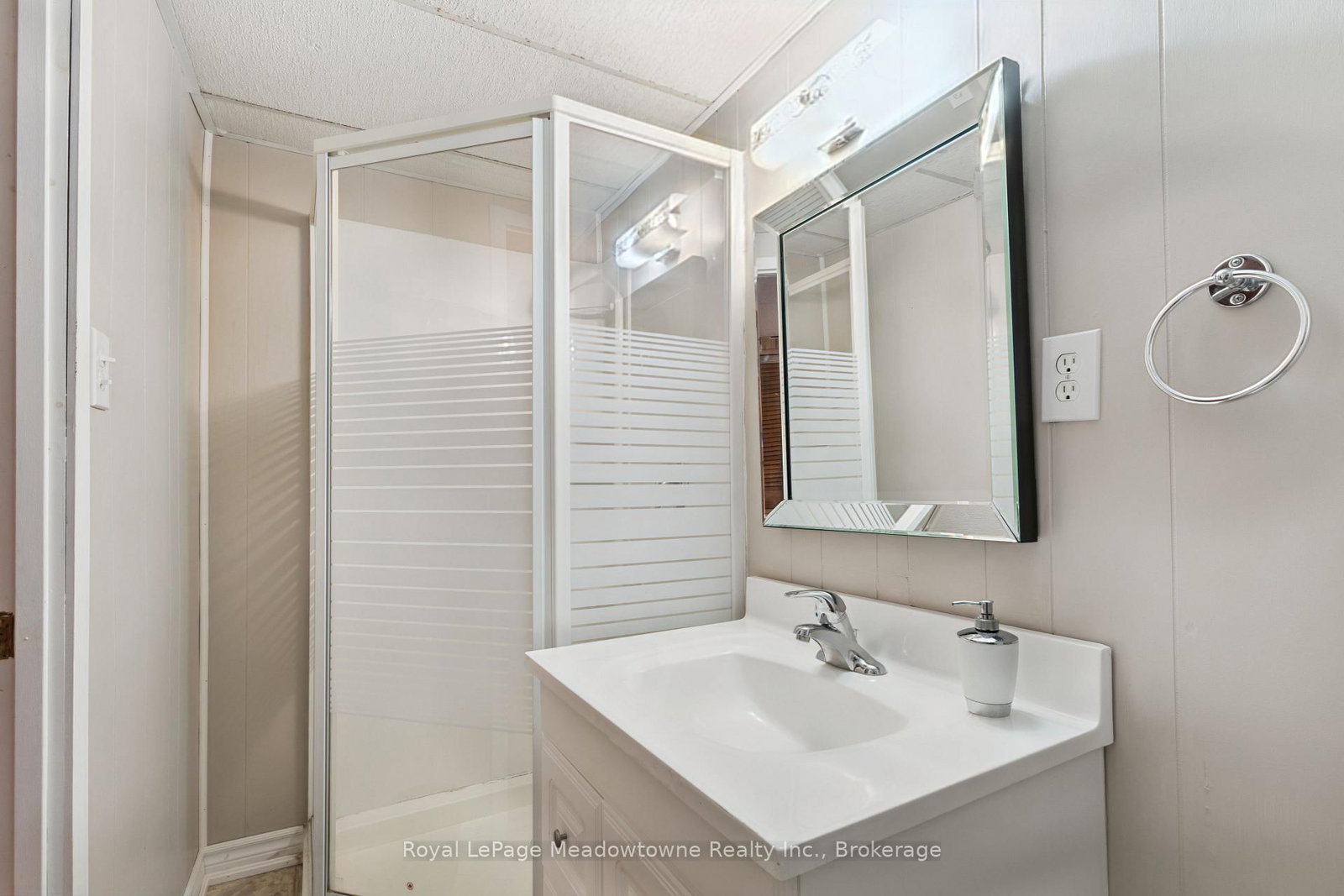 228 Bell Street • Milton, ON photo 24