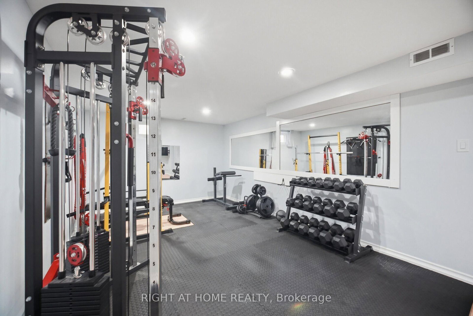 1527 Forestdale Court • Oakville, ON photo 39