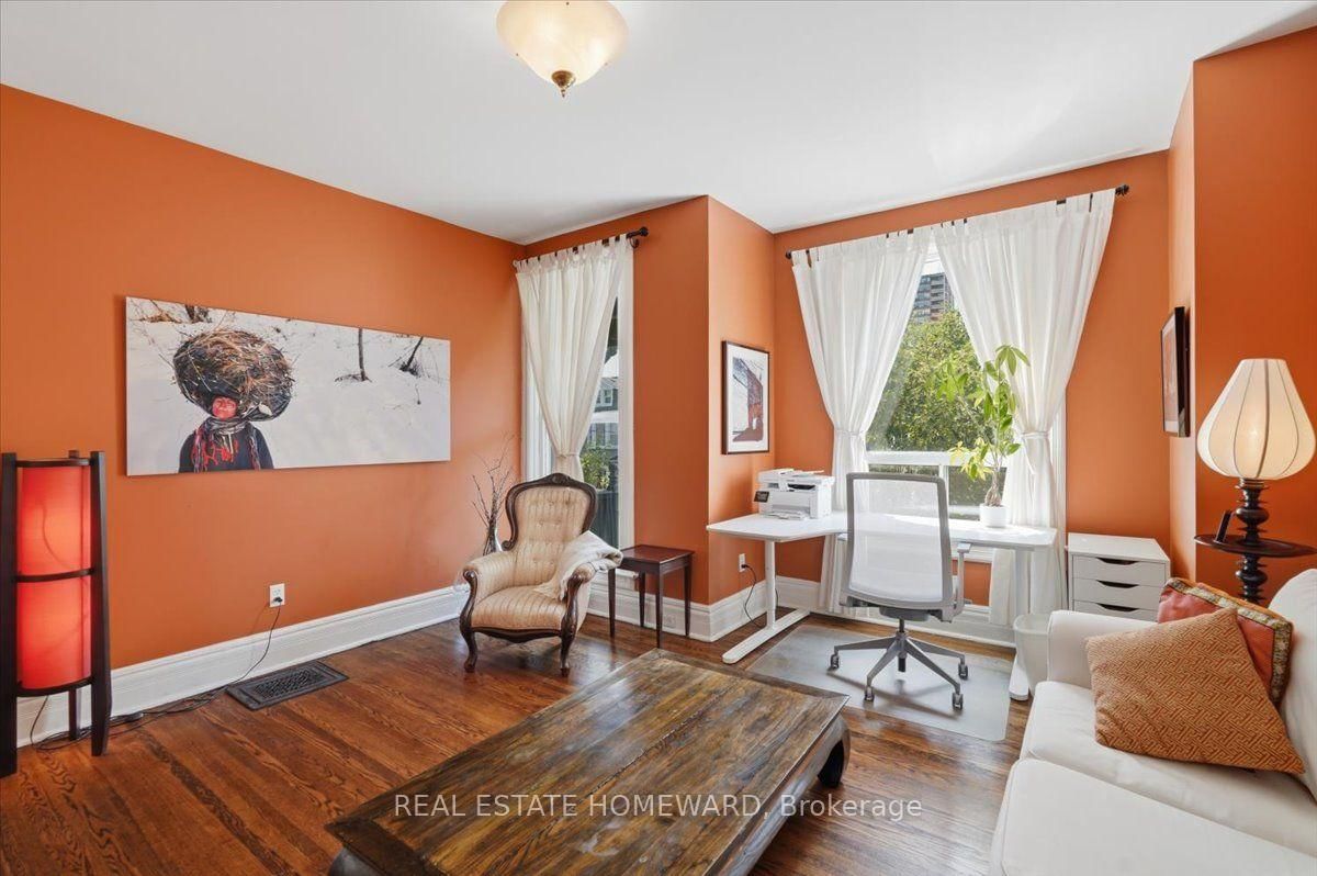 31 Sorauren Avenue • Toronto, ON photo 18