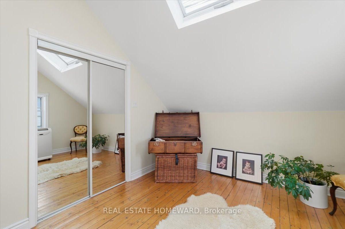 31 Sorauren Avenue • Toronto, ON photo 26