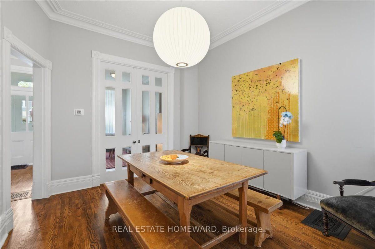 31 Sorauren Avenue • Toronto, ON photo 8