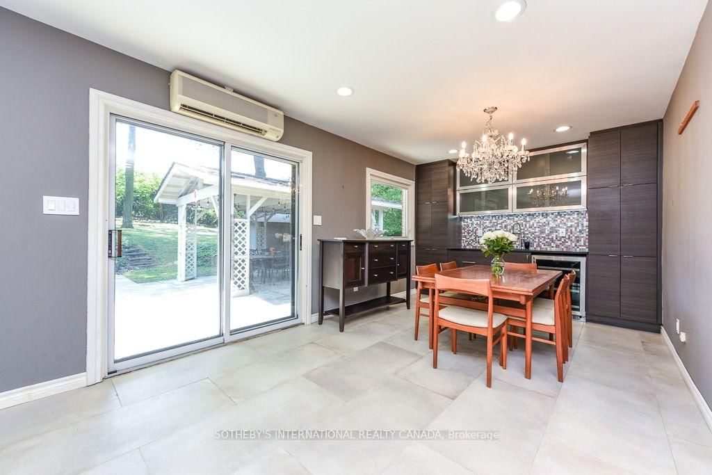 31 Queensborough Crescent • Toronto, ON photo 24