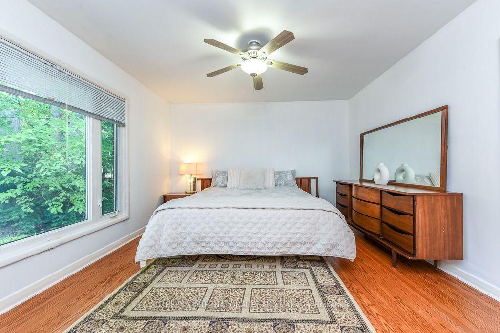31 Queensborough Crescent • Toronto, ON photo 27