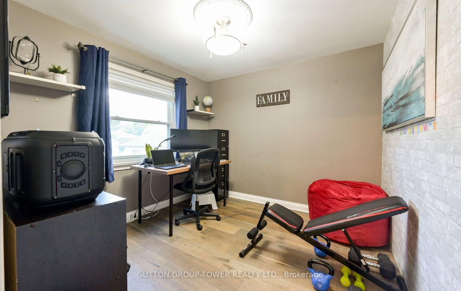 8 Yvonne Avenue N • Toronto, ON photo 17