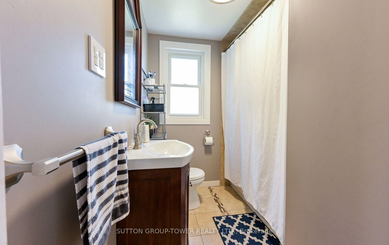 8 Yvonne Avenue N • Toronto, ON photo 27