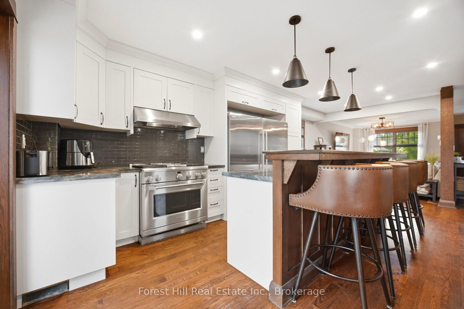 39 Broadview Avenue • Mississauga, ON photo 11