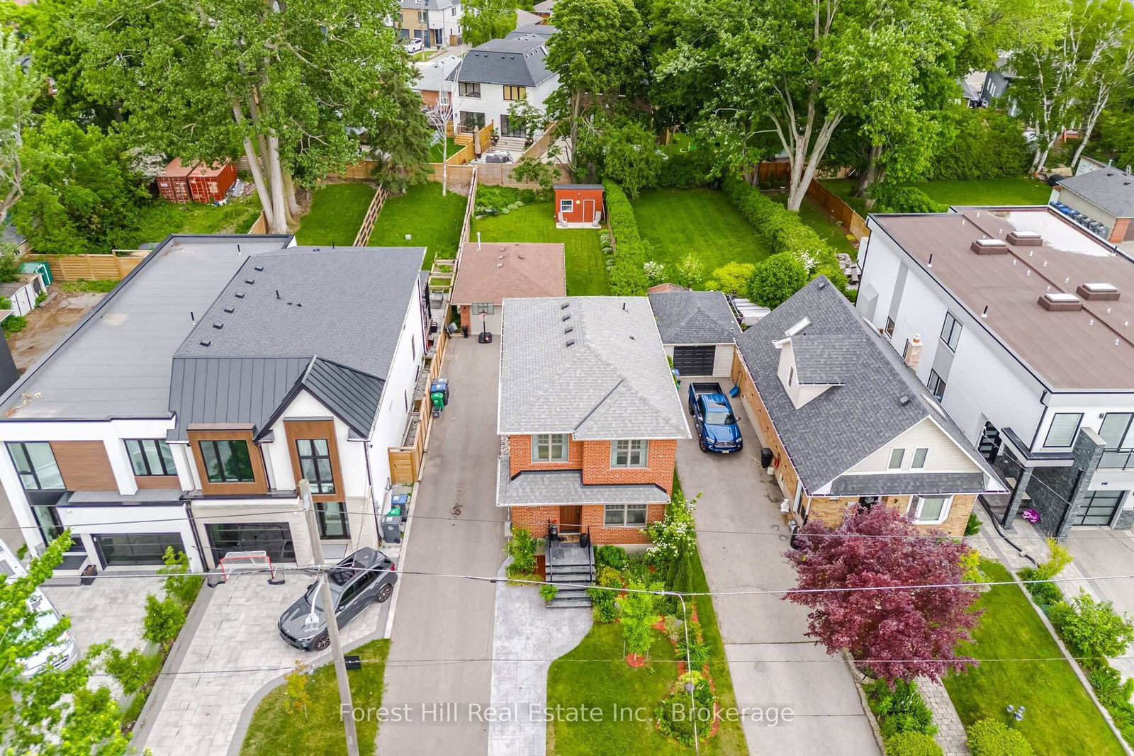 39 Broadview Avenue • Mississauga, ON photo 4