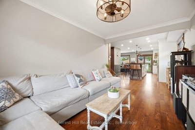 39 Broadview Avenue • Mississauga, ON photo 7