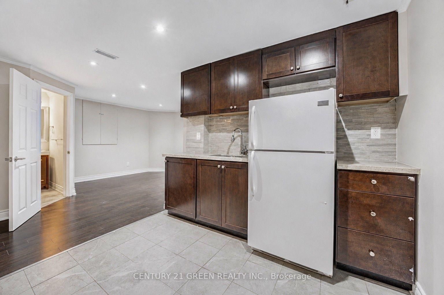 409 Coombs Court • Milton, ON photo 38