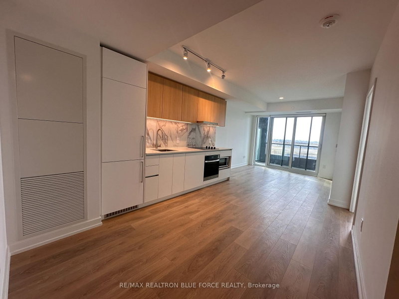 1215 - 1100 Sheppard Avenue W