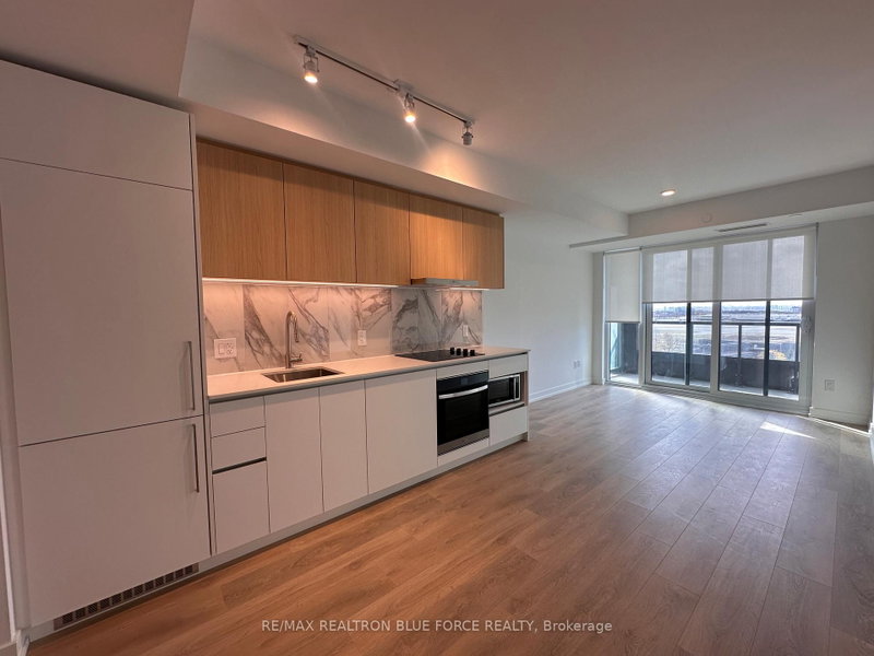 1215 - 1100 Sheppard Avenue W