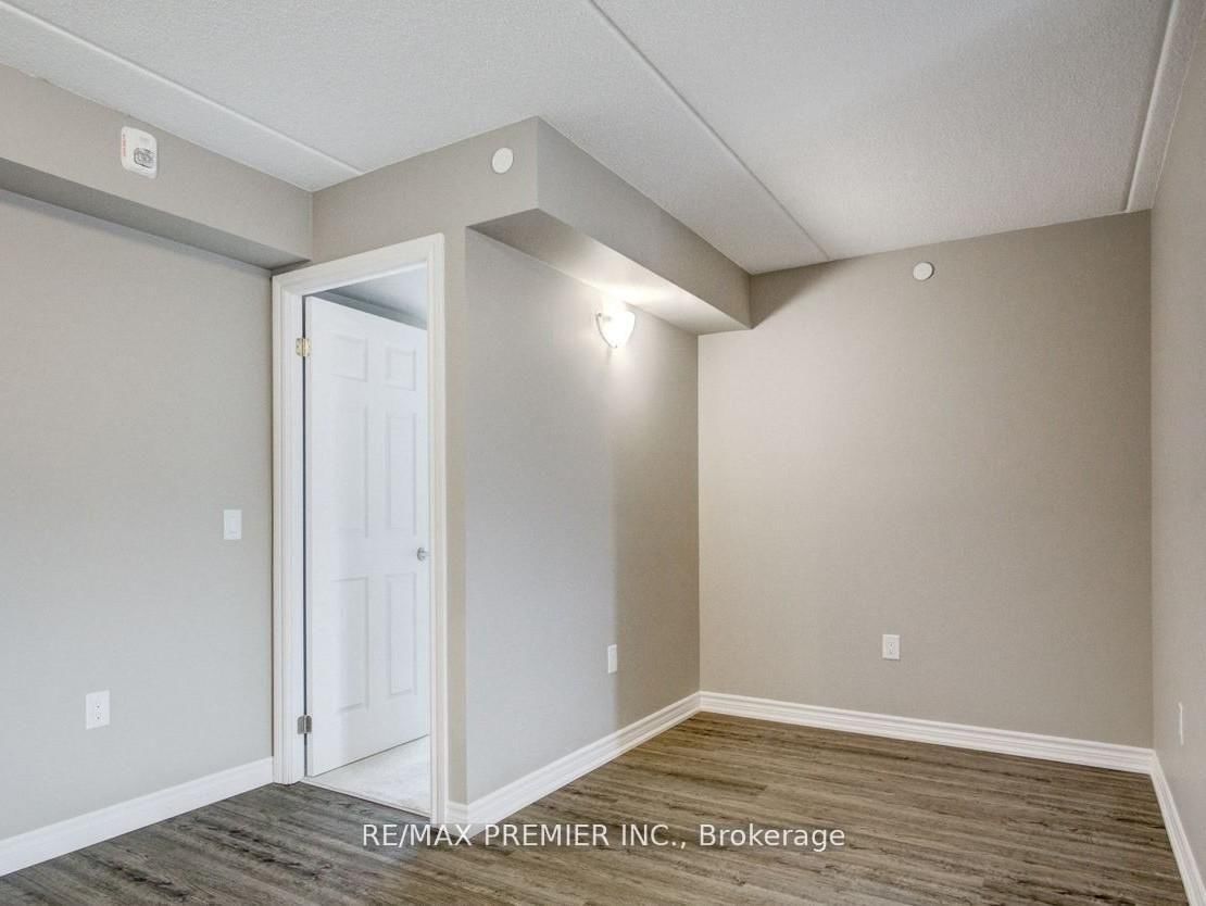 716 Main Street E • #905 • Milton, ON photo 8