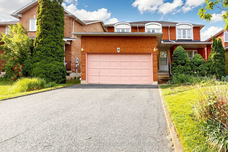 9 Kingsplate Crescent