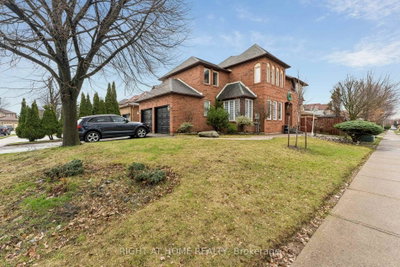 39 Banner Road • Brampton, ON photo 2