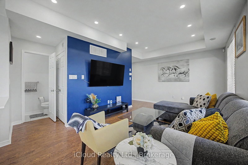 6 - 180 Howden Boulevard