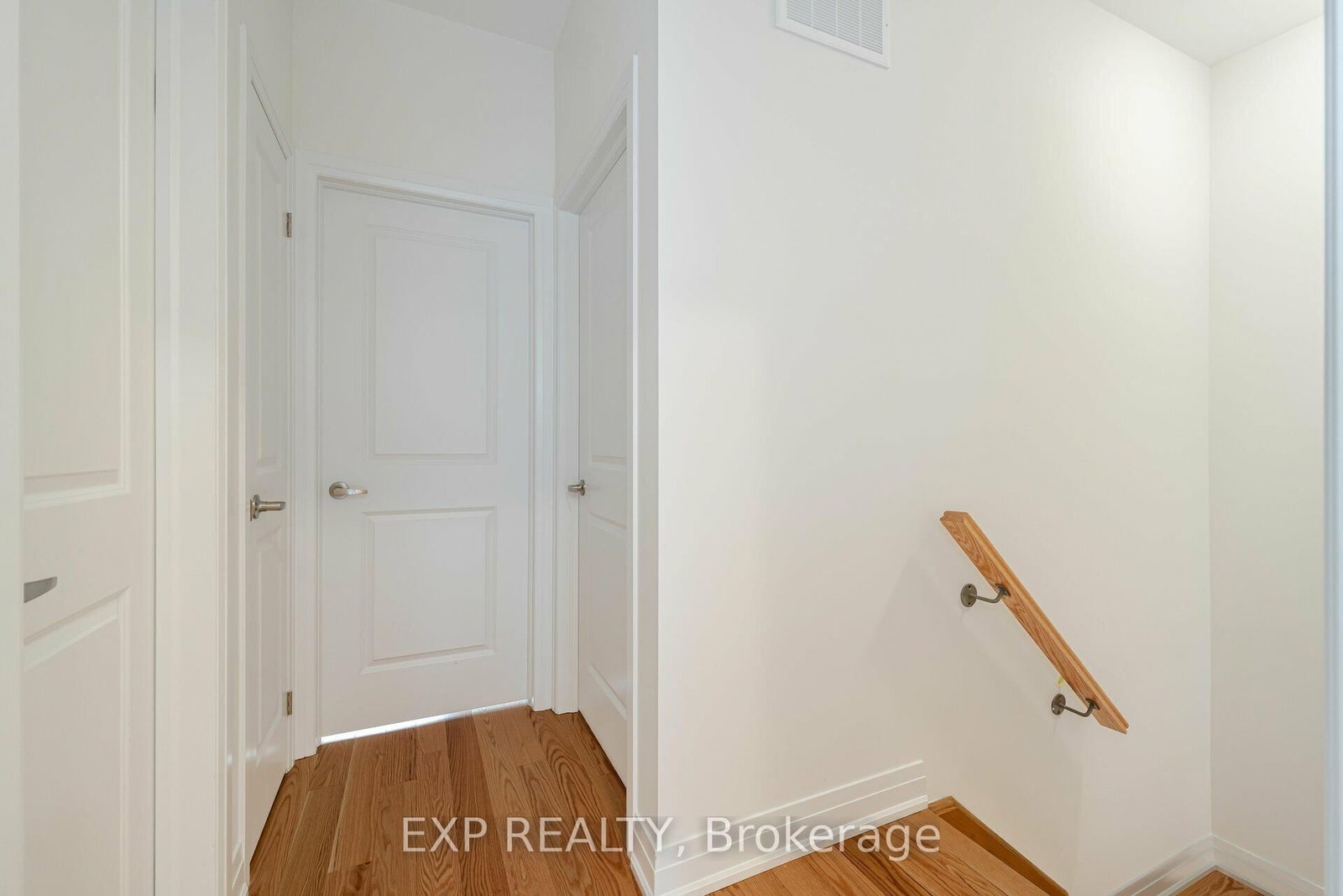 209 Wyndham Street • Mississauga, ON photo 18