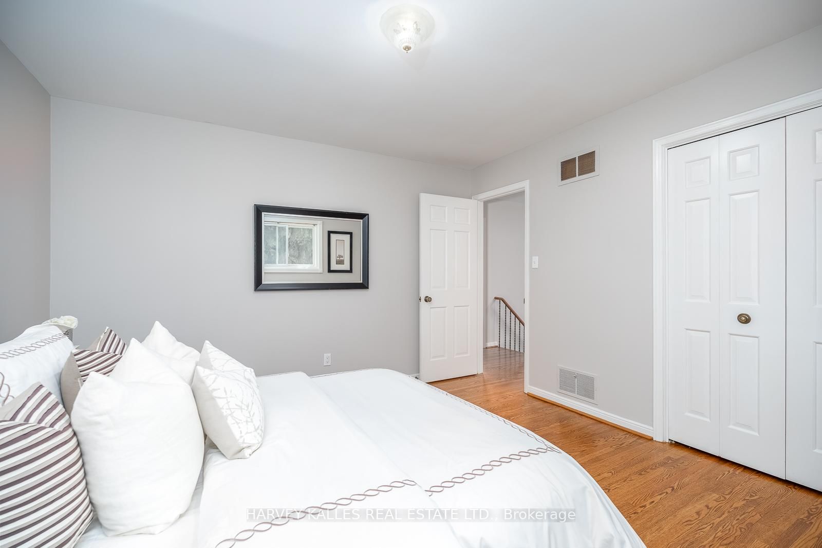 1033 Fair Birch Drive • Mississauga, ON photo 28