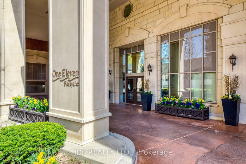 402 - 111 Forsythe Street