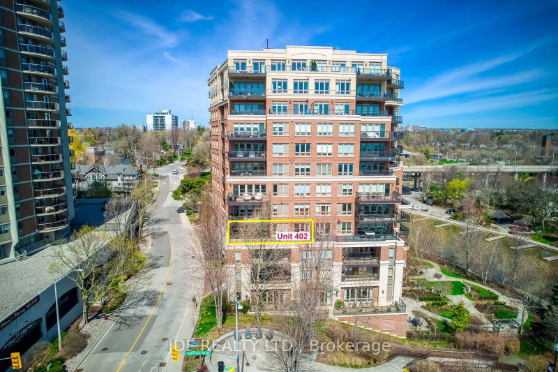 402 - 111 Forsythe Street