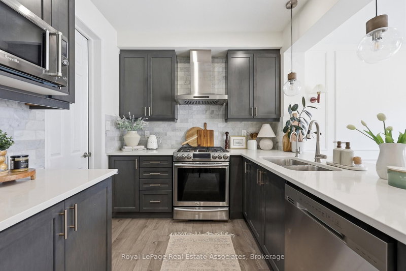 27 - 1222 Rose Way