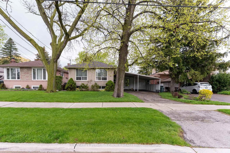 82 Hadrian Drive