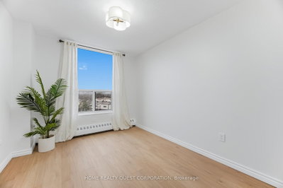 3120 Kirwin Mississauga,ON L5A 3R2 — Photo 22
