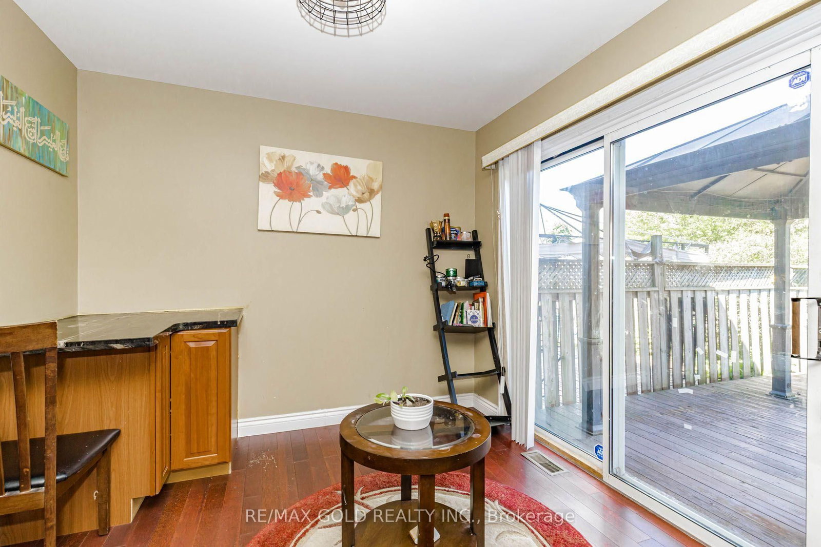 Listing Image 22