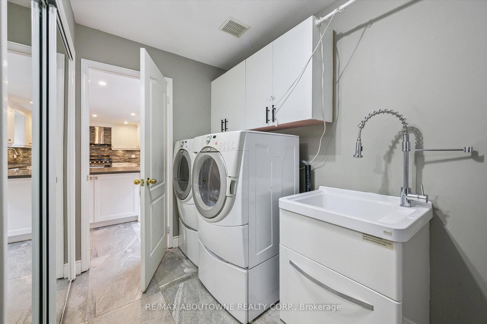 2456 6 Oakville,ON L6H 4L2 — Photo 18