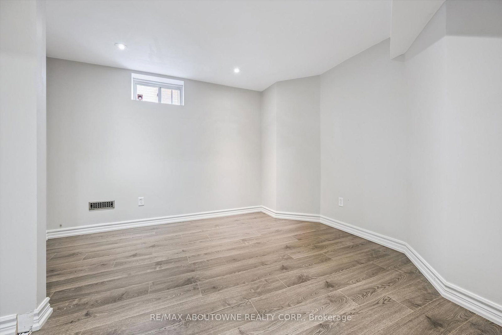 2456 6 Oakville,ON L6H 4L2 — Photo 43