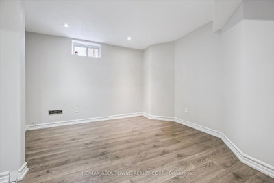 2456 6 Oakville,ON L6H 4L2 — Photo 43