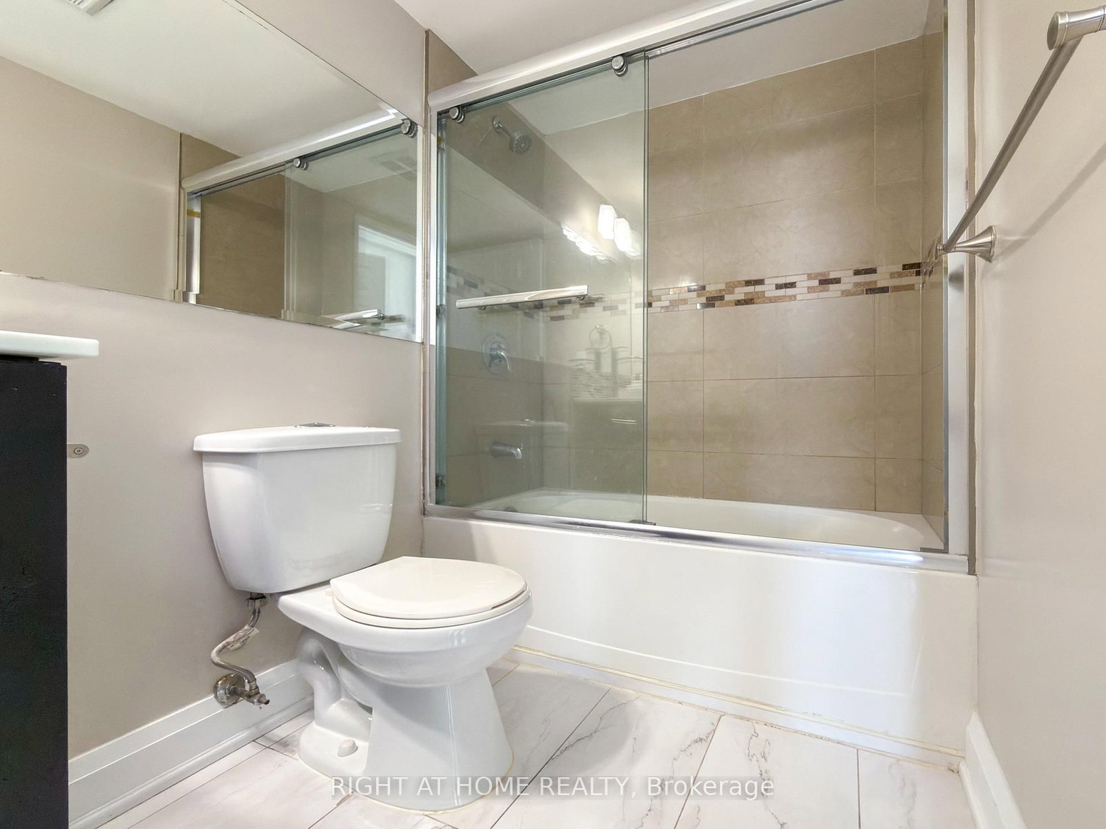 50 Kingsbridge Garden Circle • #1408 • Mississauga, ON photo 16