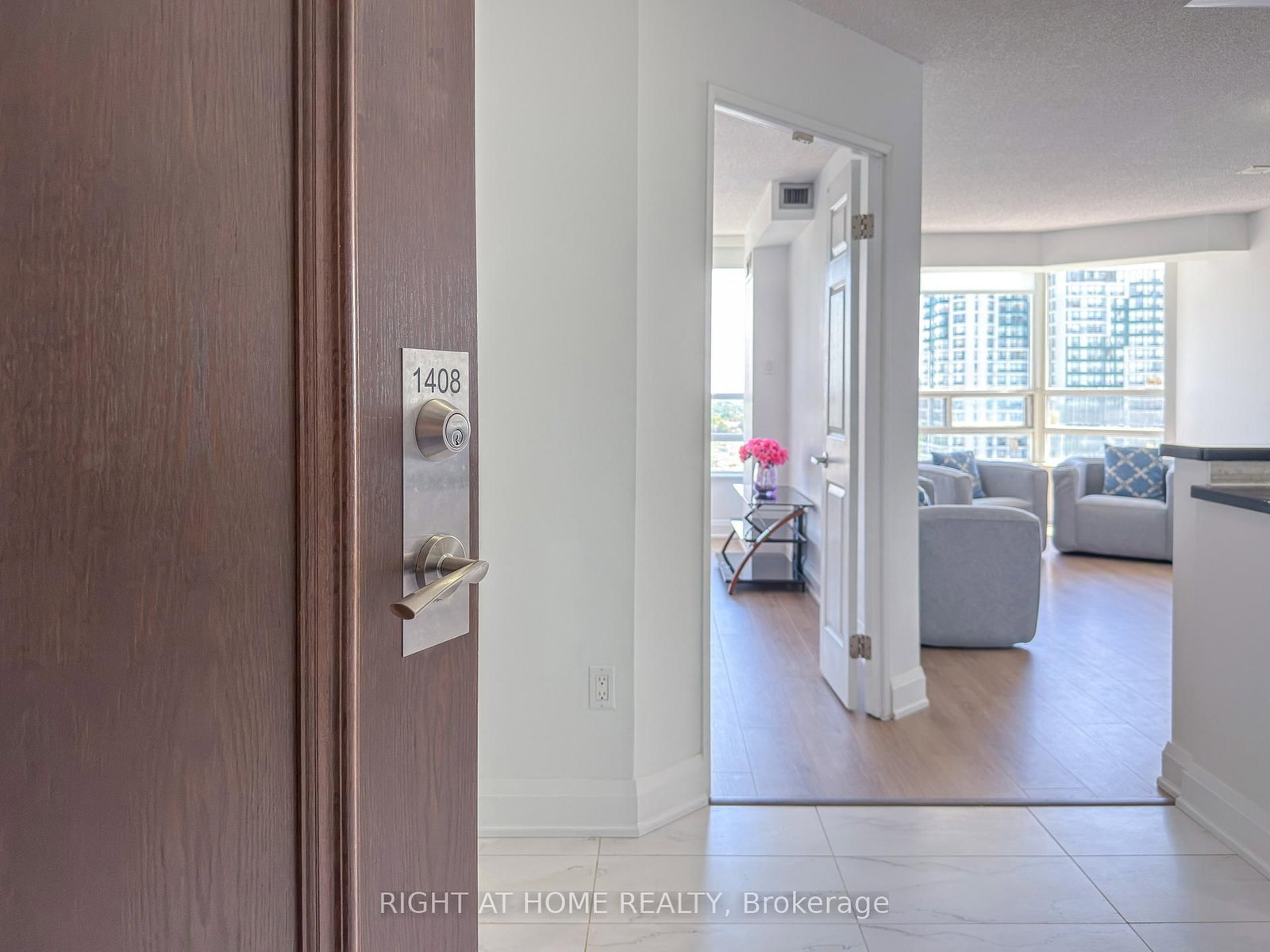 50 Kingsbridge Garden Circle • #1408 • Mississauga, ON photo 3