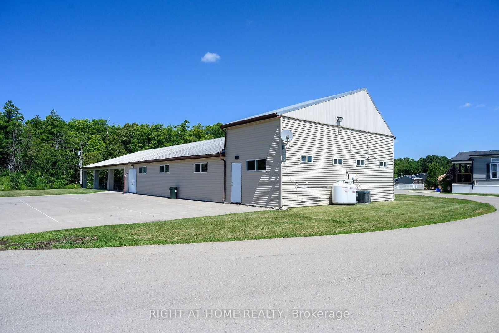 Listing Image 47