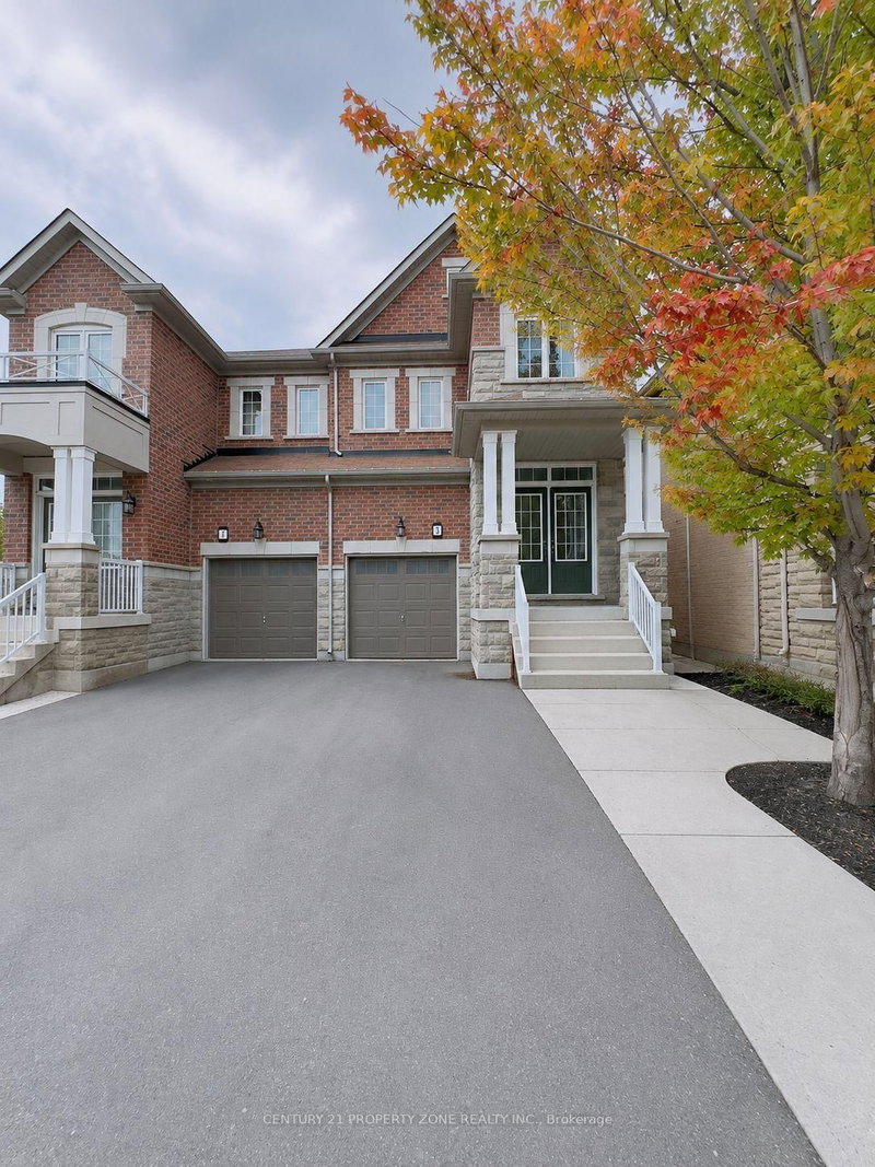 (Upper) - 3 Baffin Crescent