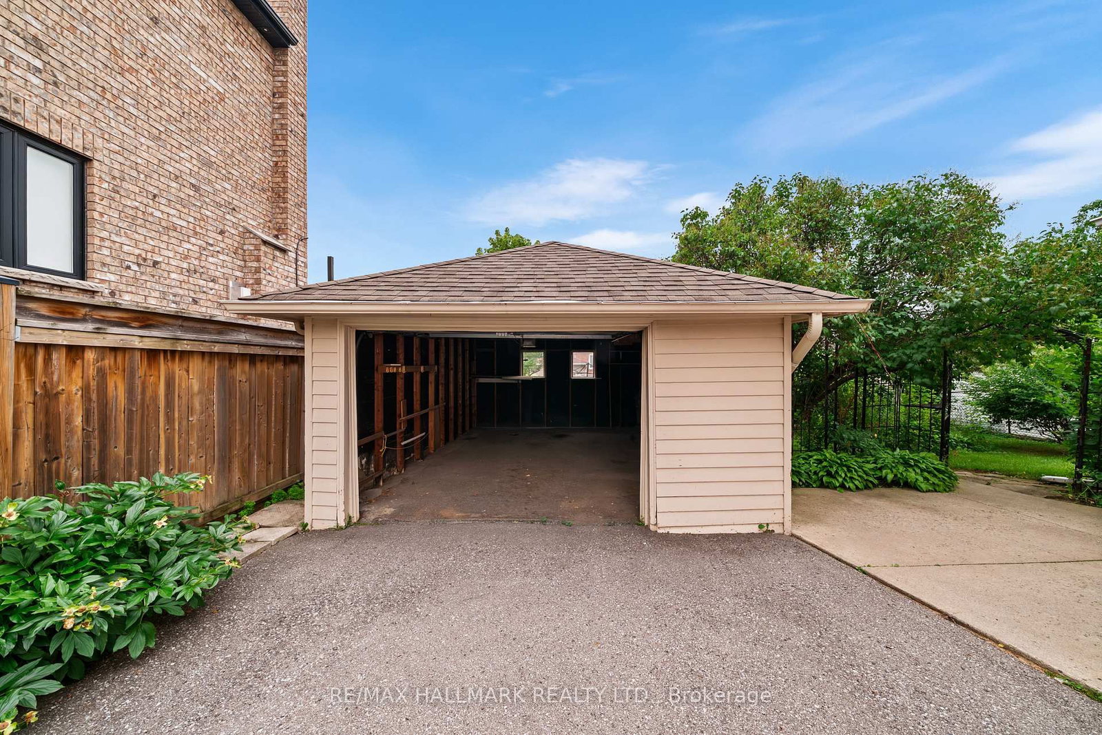 Listing Image 38