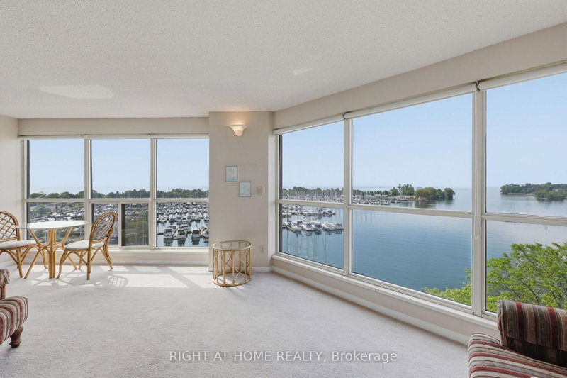806 - 2267 Lake Shore Boulevard W