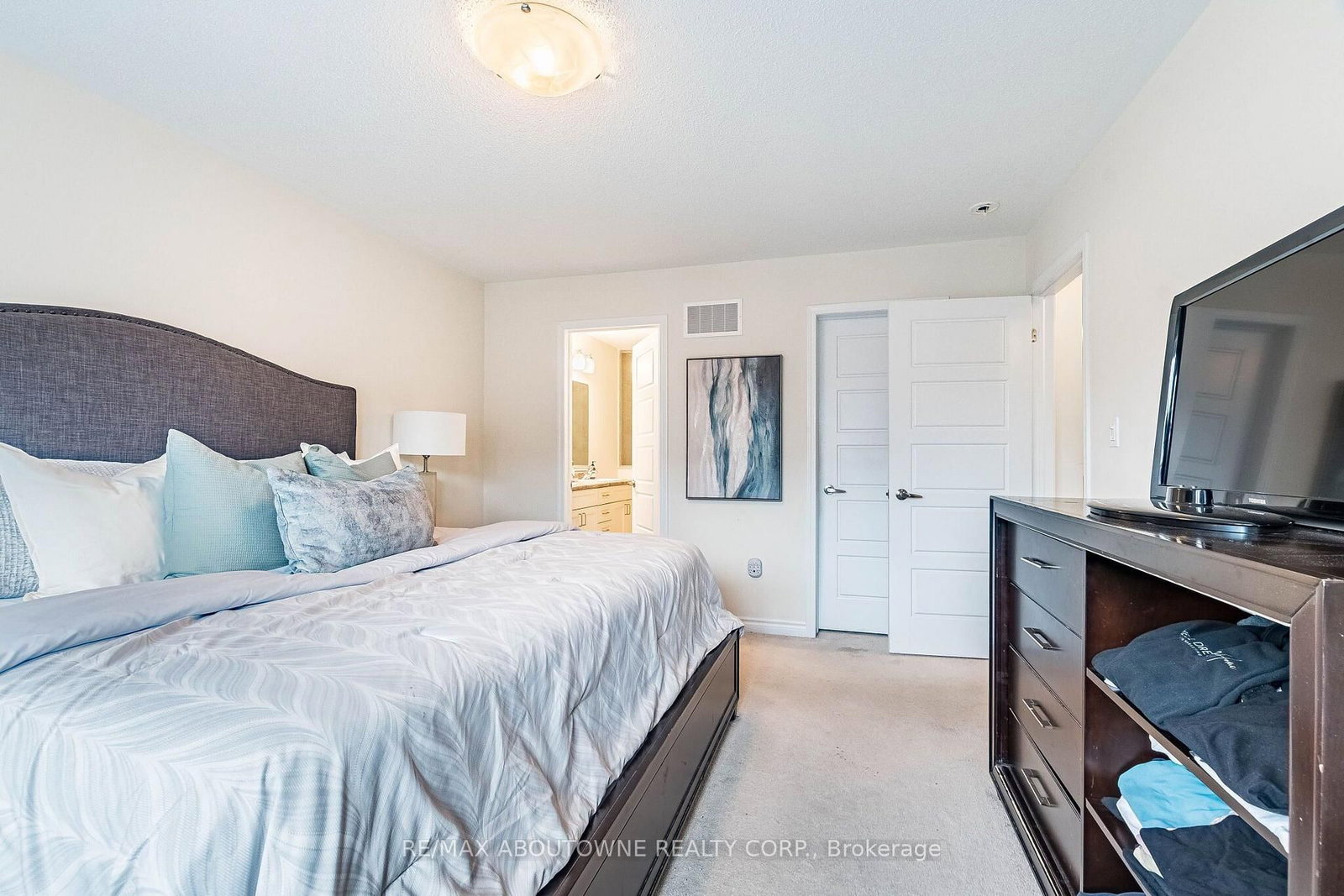 1239 Mulroney Heights • Milton, ON photo 35
