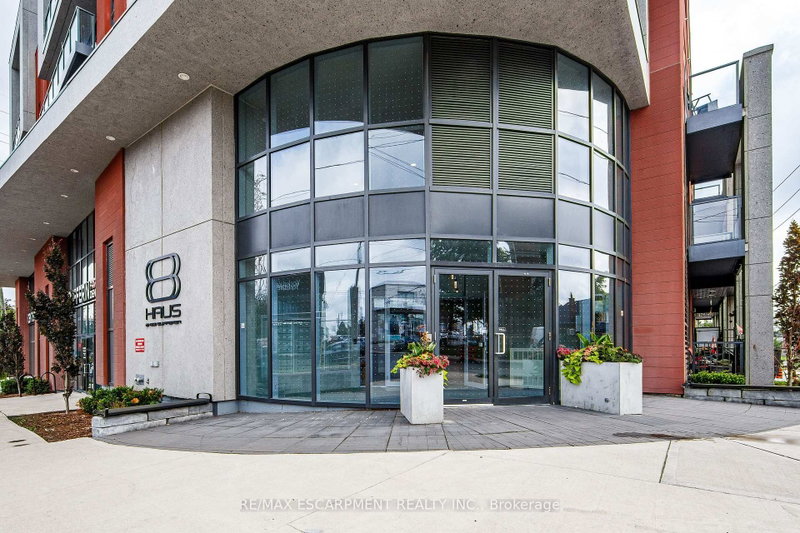 112 - 2433 Dufferin Street