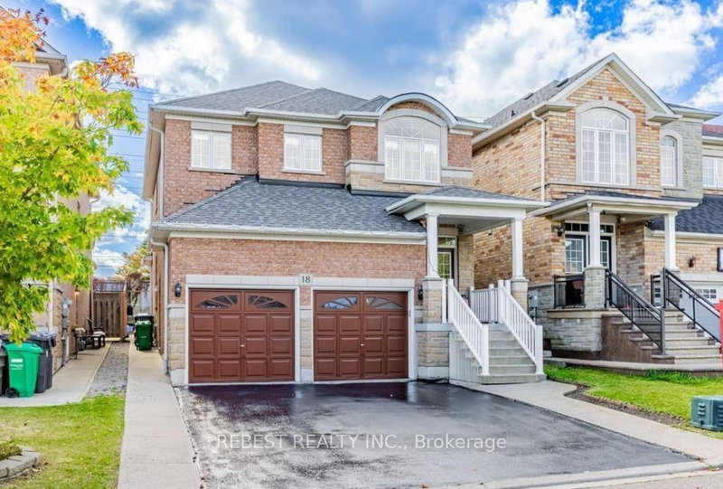 18 Village Lake Crescent