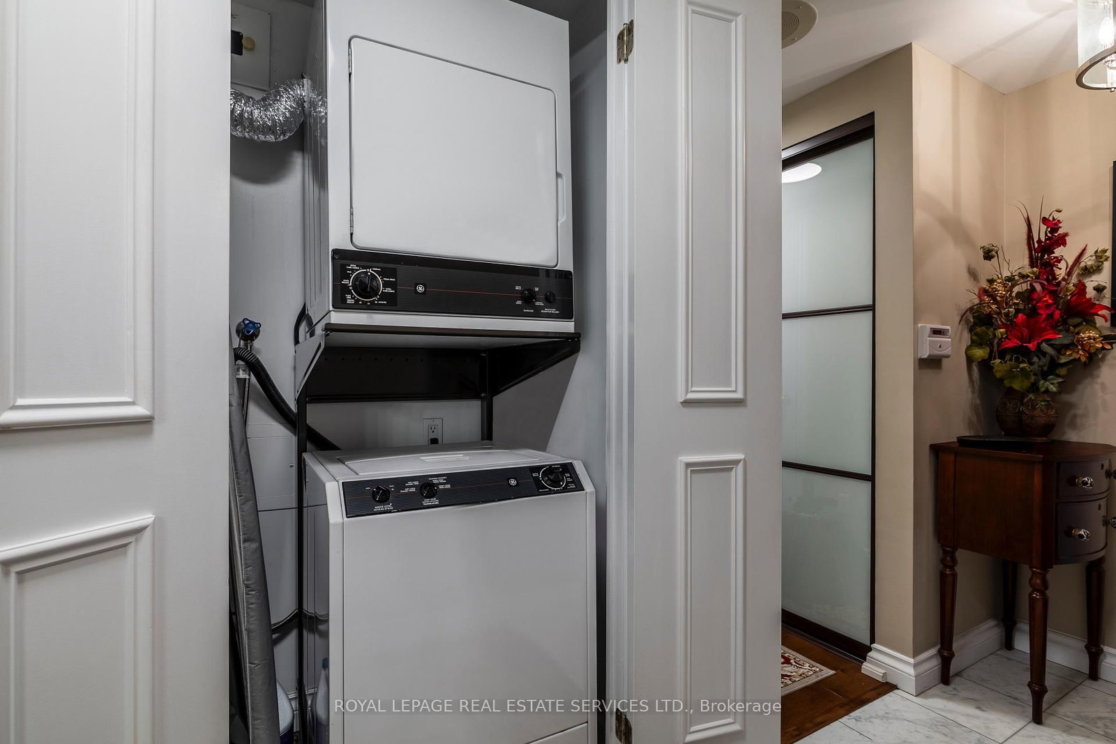 1 Palace Pier Court • #2812 • Toronto, ON photo 11