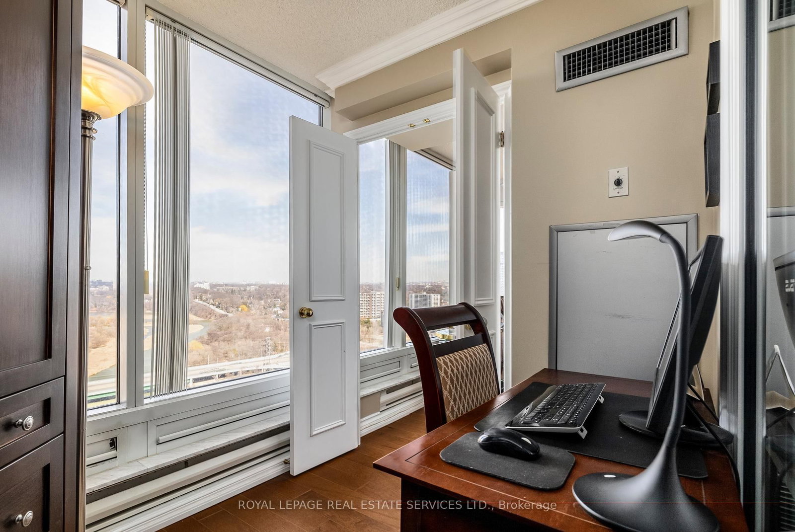 1 Palace Pier Court • #2812 • Toronto, ON photo 3