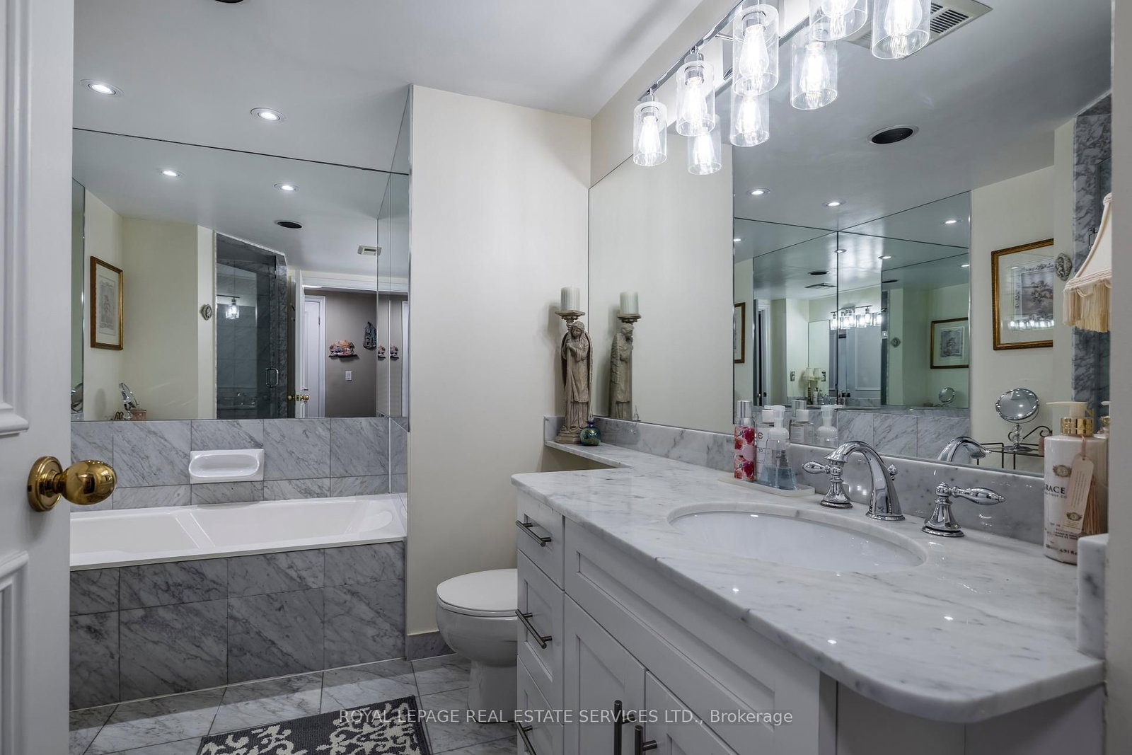 1 Palace Pier Court • #2812 • Toronto, ON photo 9