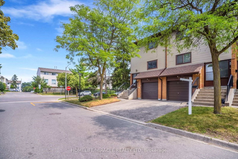 25 Carleton Place